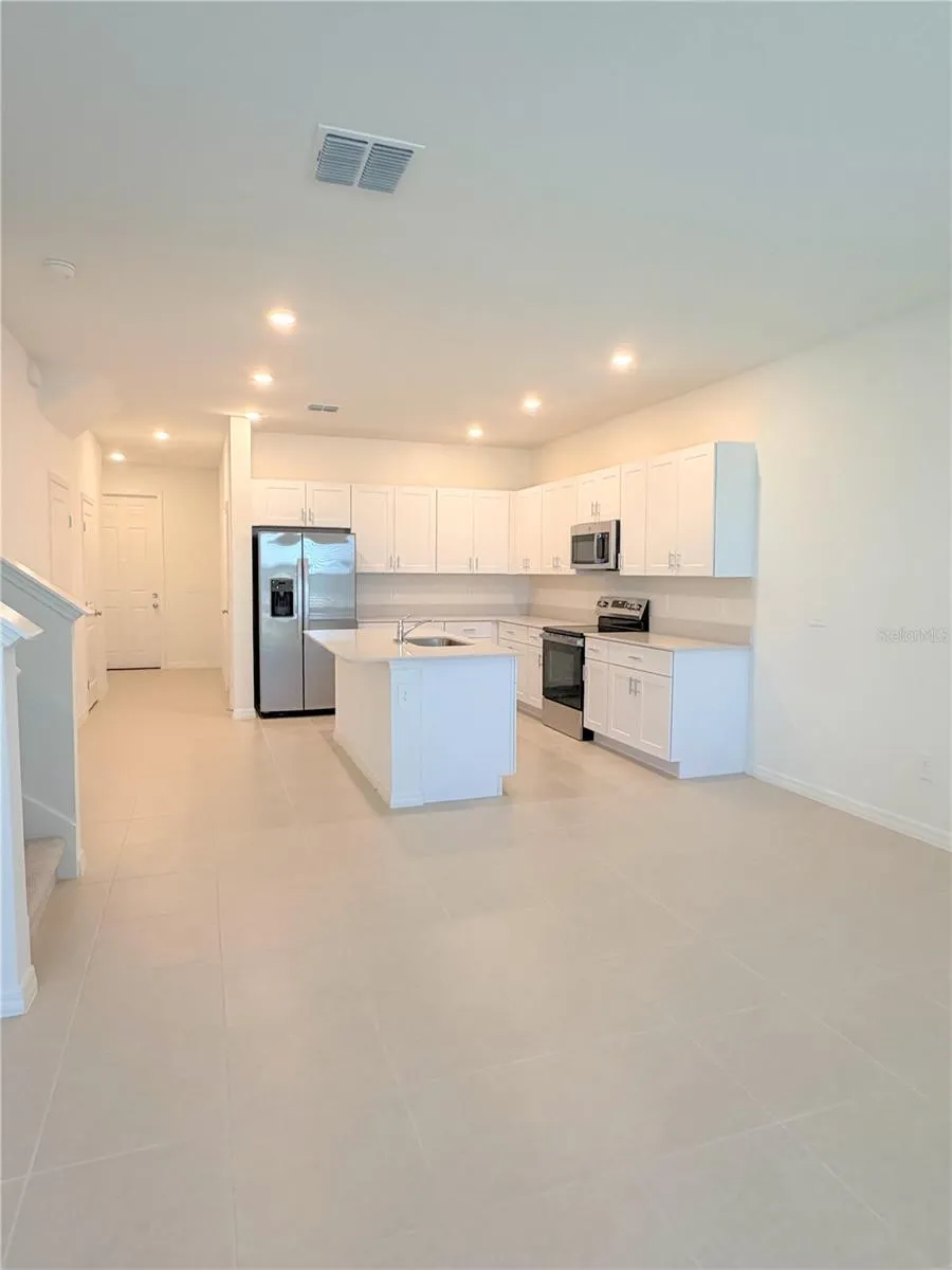 36162 OBSIDION LANE Zephyrhills, FL 33541