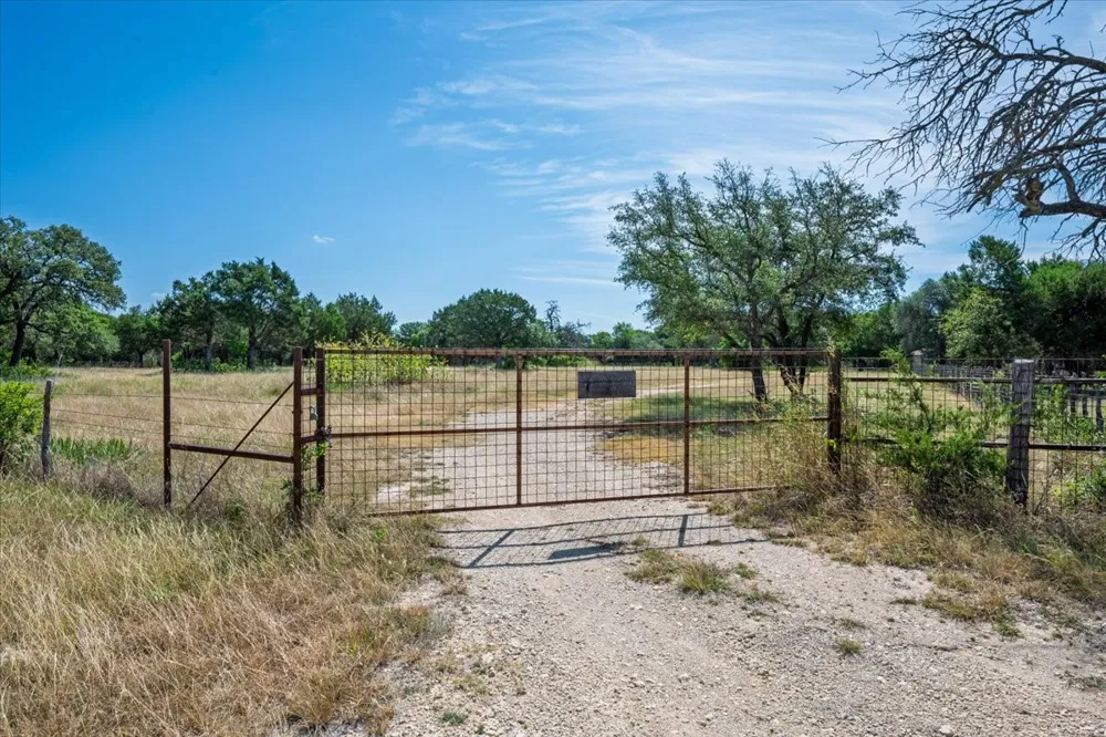 310 County Road 92 Purmela, TX 76566