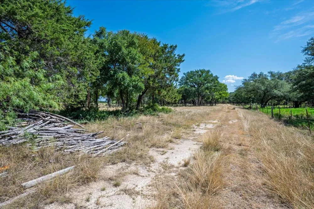 310 County Road 92 Purmela, TX 76566