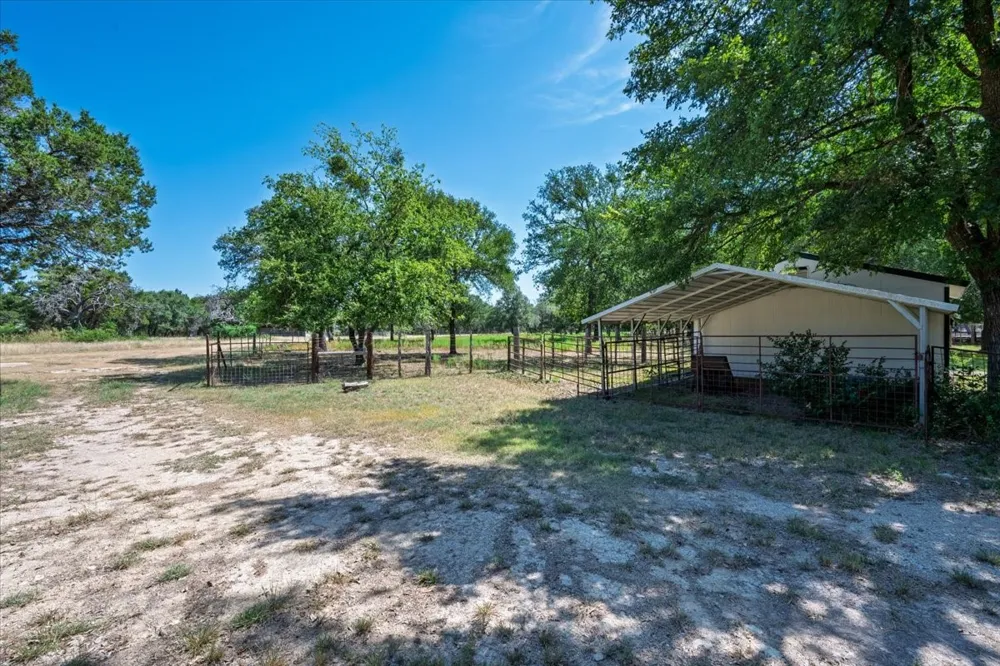 310 County Road 92 Purmela, TX 76566