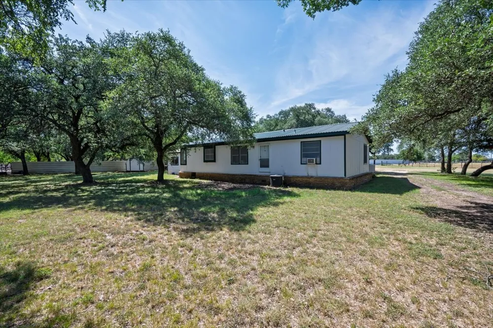 310 County Road 92 Purmela, TX 76566