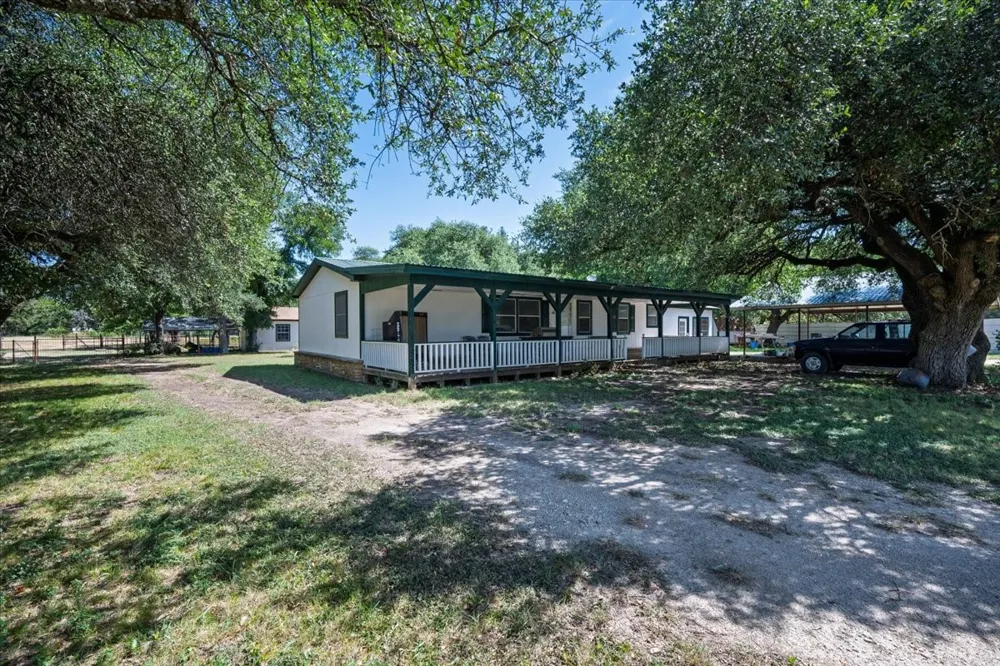 310 County Road 92 Purmela, TX 76566