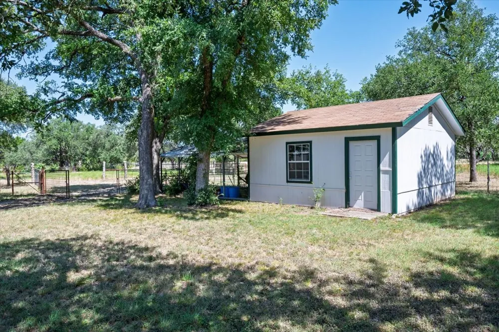310 County Road 92 Purmela, TX 76566
