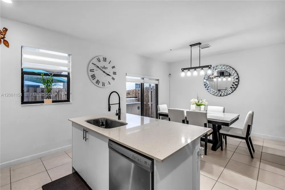 278 SW 159th Pl Pembroke Pines, FL 33027