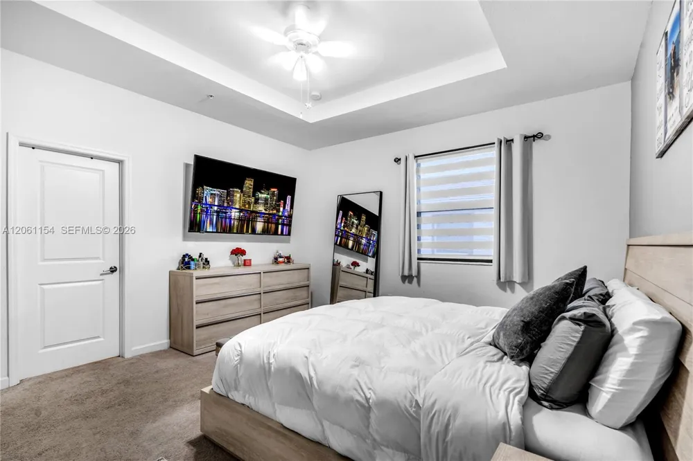 278 SW 159th Pl Pembroke Pines, FL 33027