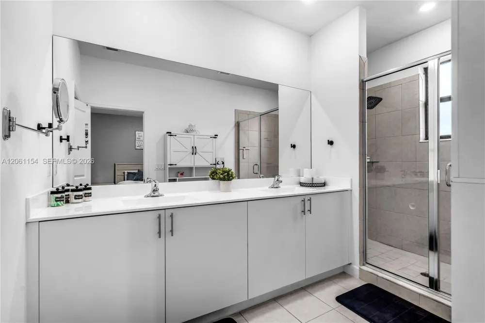 278 SW 159th Pl Pembroke Pines, FL 33027