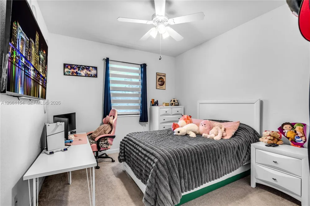 278 SW 159th Pl Pembroke Pines, FL 33027