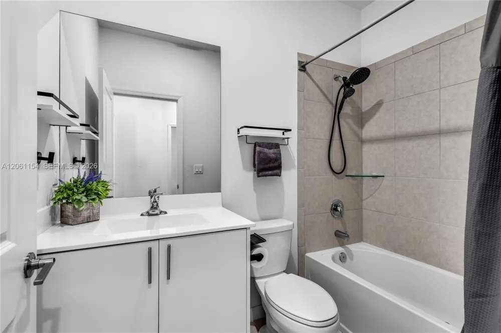 278 SW 159th Pl Pembroke Pines, FL 33027
