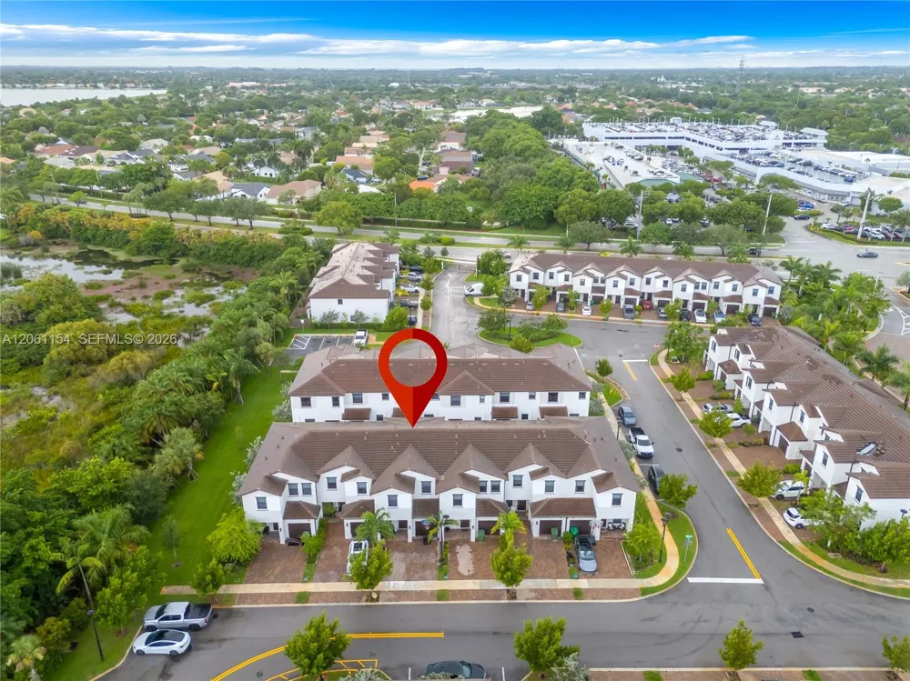 278 SW 159th Pl Pembroke Pines, FL 33027