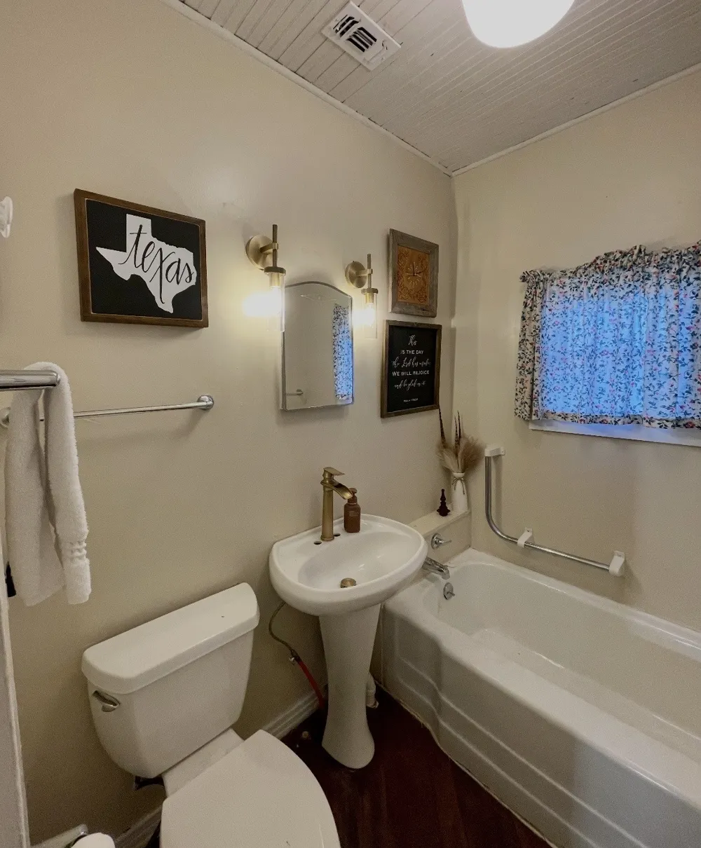 2241 Schlegel Road Olney, TX 76374