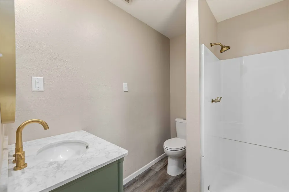 209 S Austin Street De Leon, TX 76444