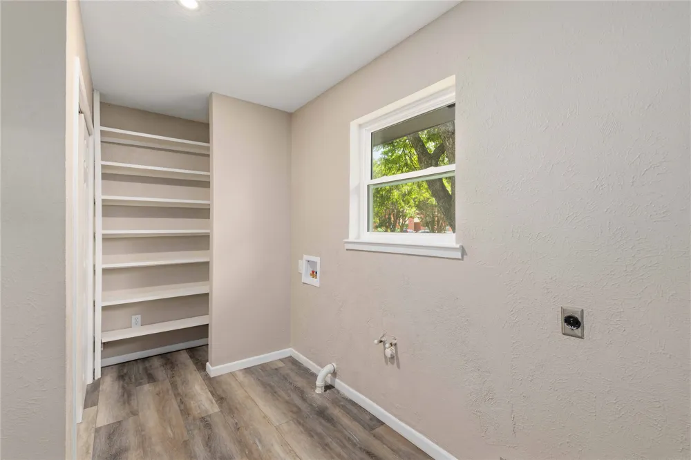 209 S Austin Street De Leon, TX 76444