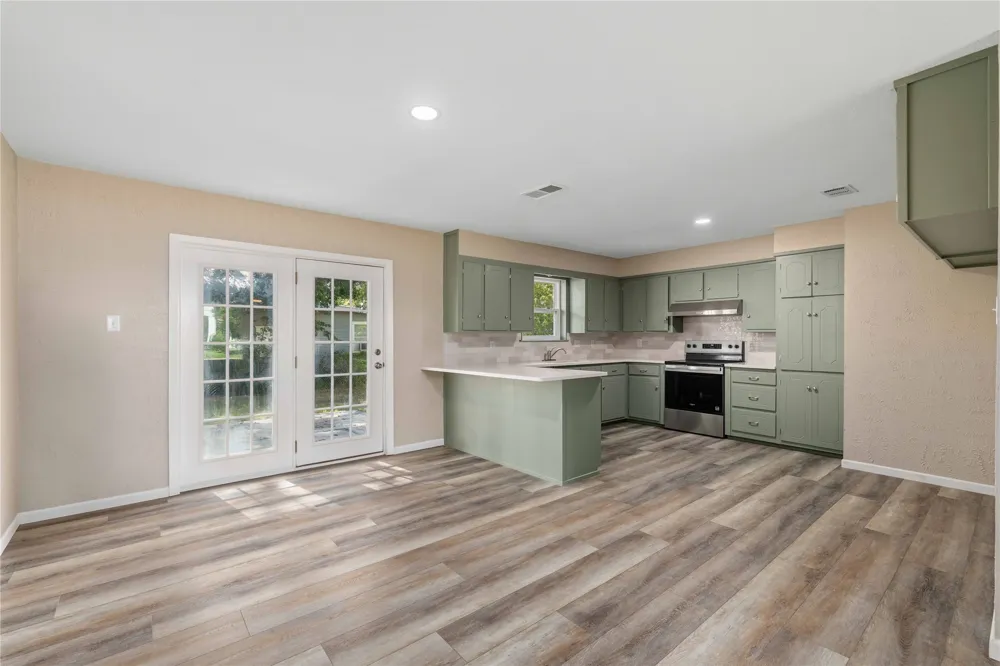 209 S Austin Street De Leon, TX 76444