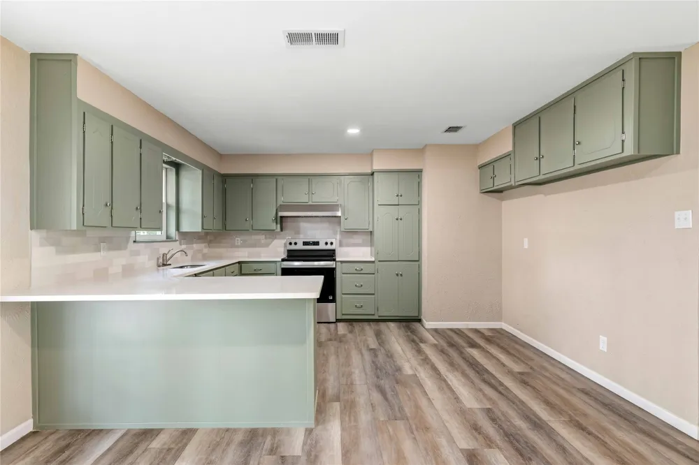 209 S Austin Street De Leon, TX 76444