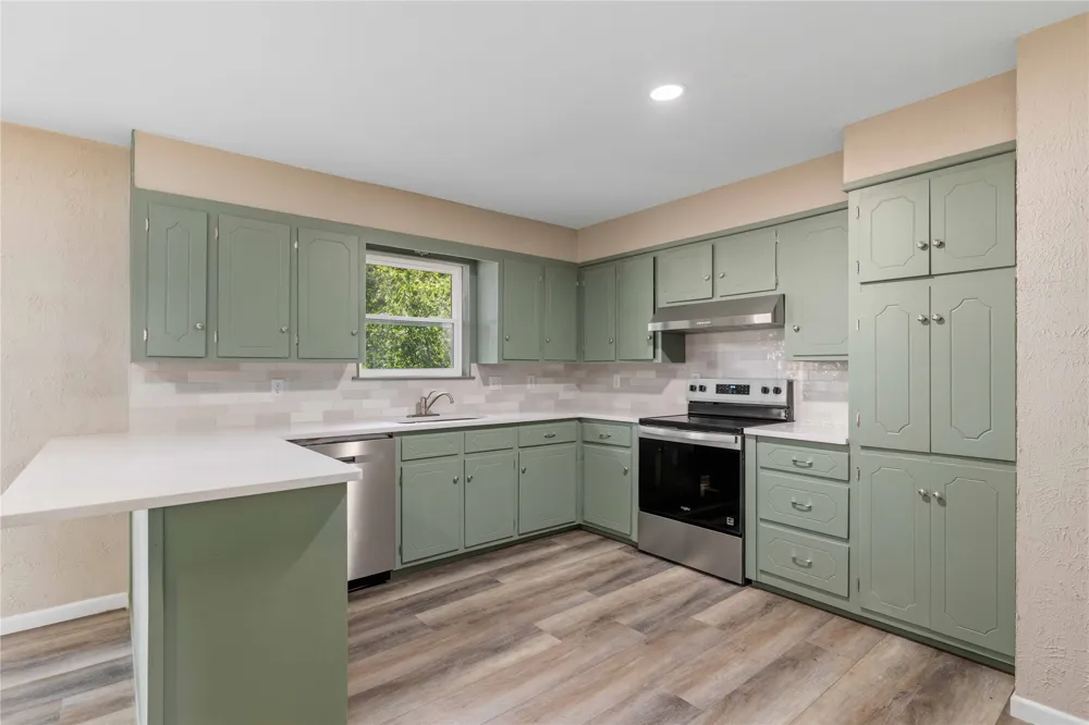 209 S Austin Street De Leon, TX 76444