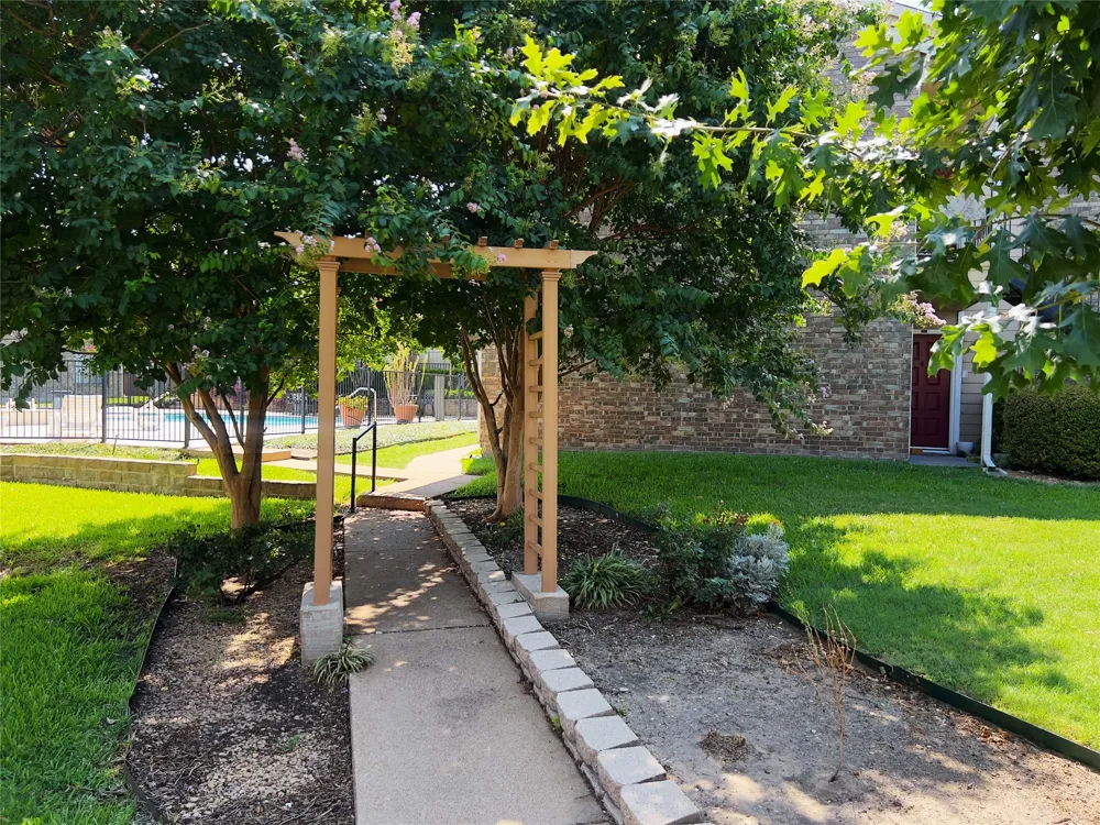4748 Old Bent Tree Lane #803 Dallas, TX 75287
