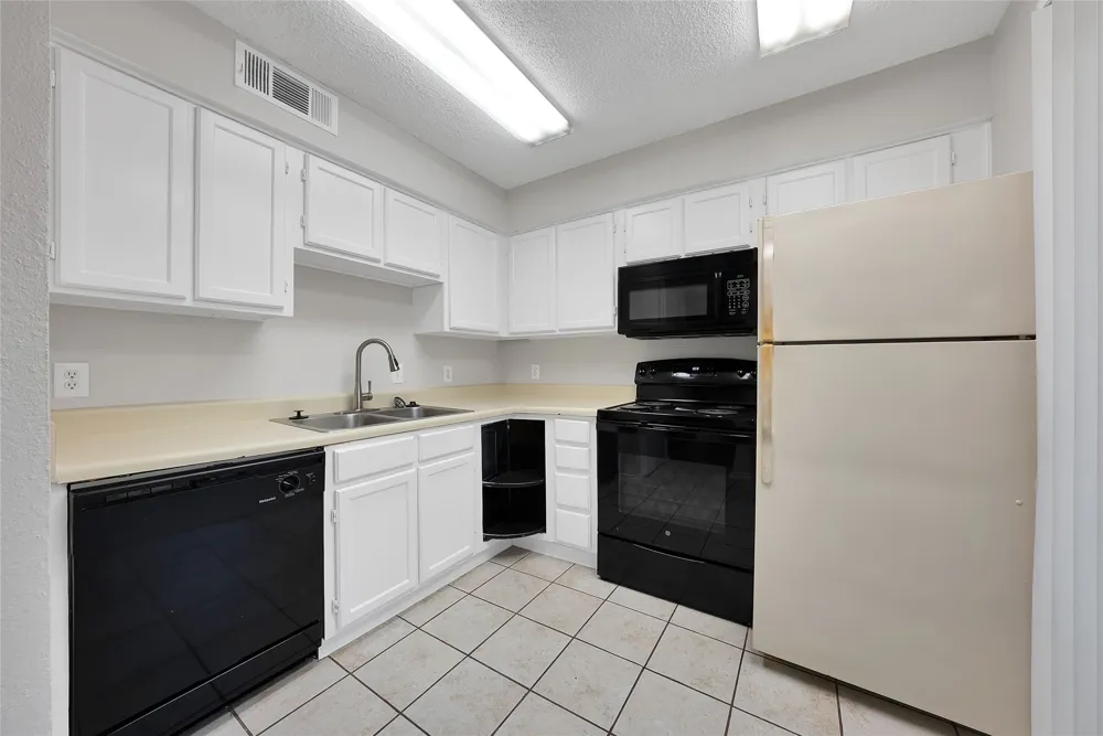 4748 Old Bent Tree Lane #803 Dallas, TX 75287