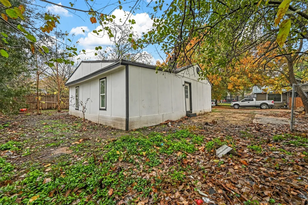 105 Short Street Farmersville, TX 75442