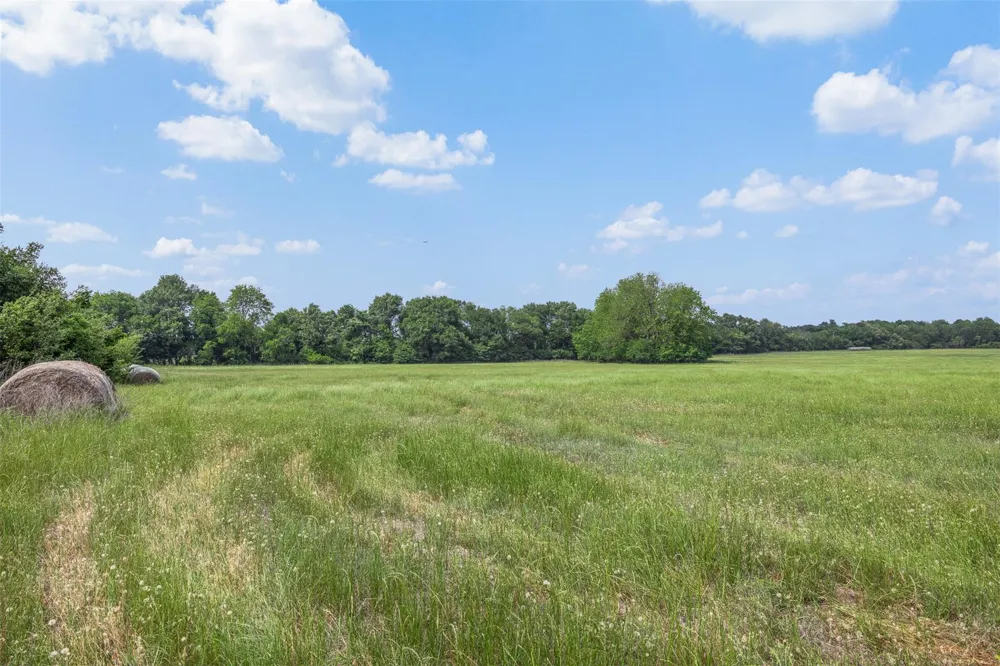 W Shelby Bremond, TX 76629