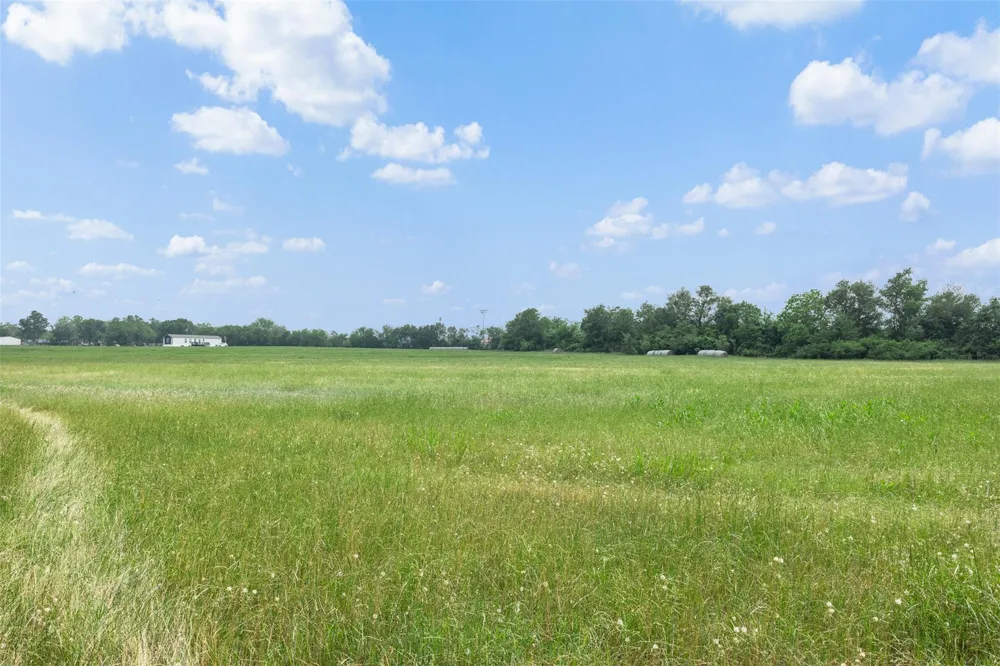 W Shelby Bremond, TX 76629