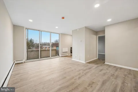 100 E GLENOLDEN AVENUE #R-11