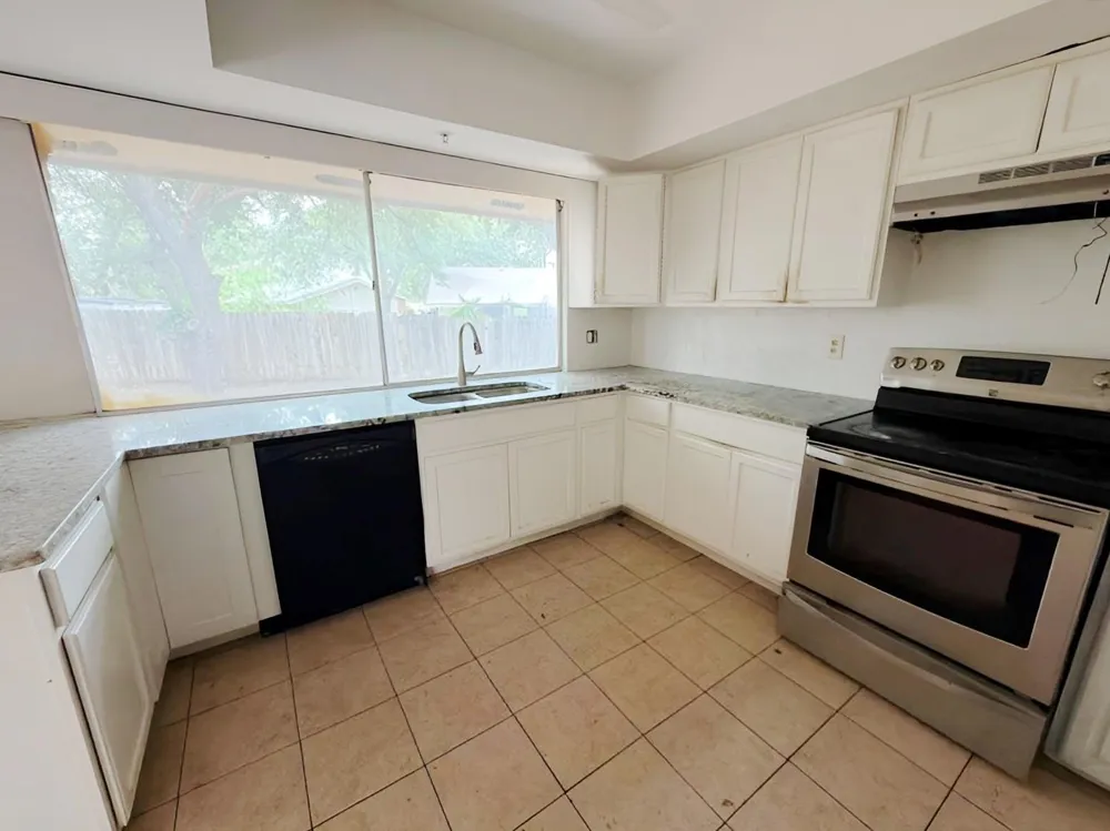 6118 Windy Forest San Antonio, TX 78239