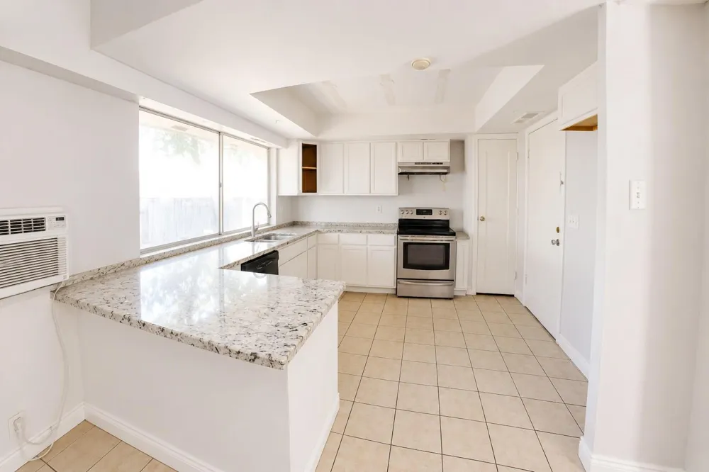 6118 Windy Forest San Antonio, TX 78239