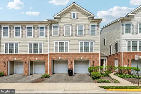 7136 HUNTLEY CREEK PLACE #70B