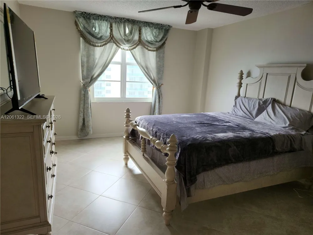 3725 S Ocean Dr #1108 Hollywood, FL 33019