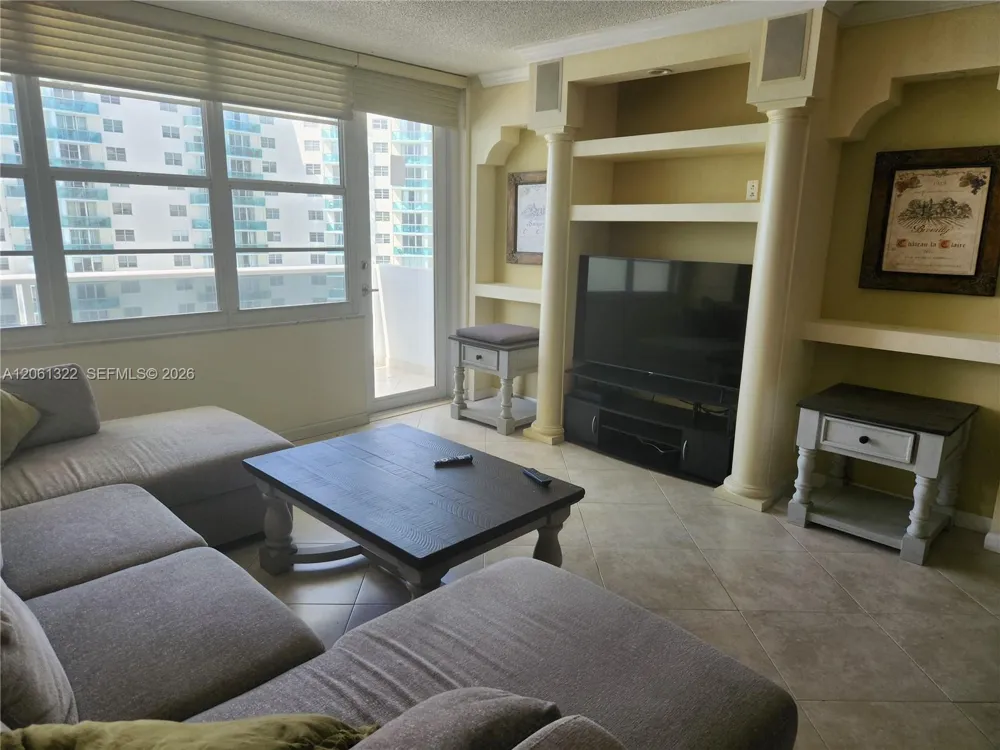 3725 S Ocean Dr #1108 Hollywood, FL 33019