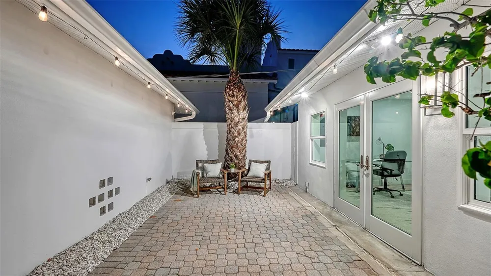 339 TREASURE BOAT WAY Sarasota, FL 34242