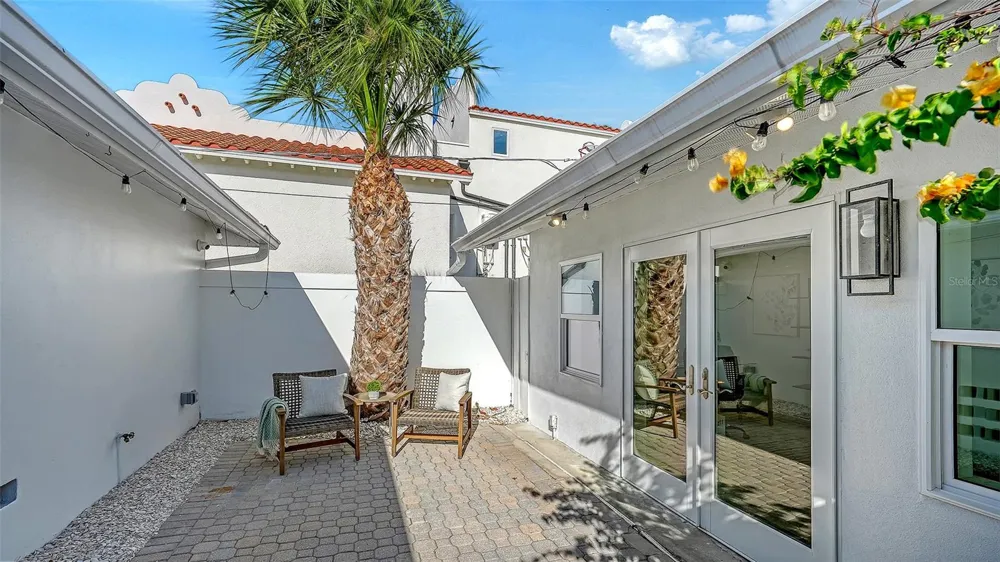 339 TREASURE BOAT WAY Sarasota, FL 34242