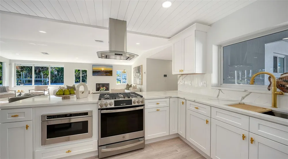 339 TREASURE BOAT WAY Sarasota, FL 34242