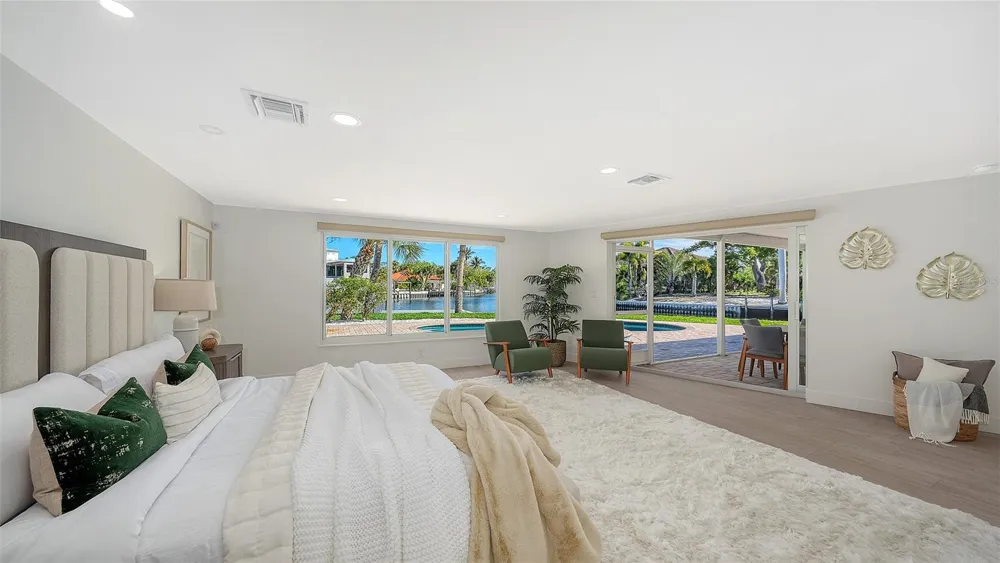 339 TREASURE BOAT WAY Sarasota, FL 34242