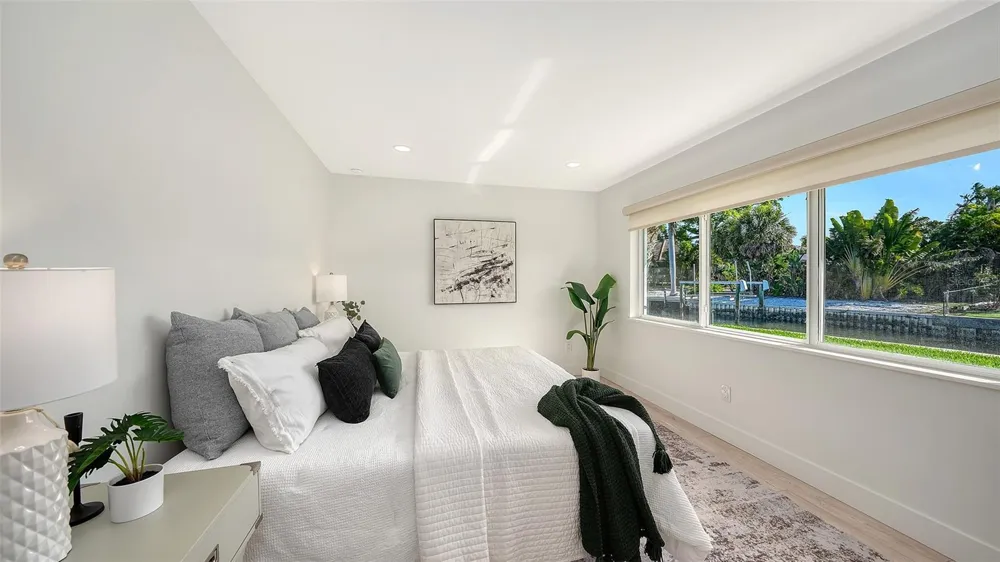 339 TREASURE BOAT WAY Sarasota, FL 34242