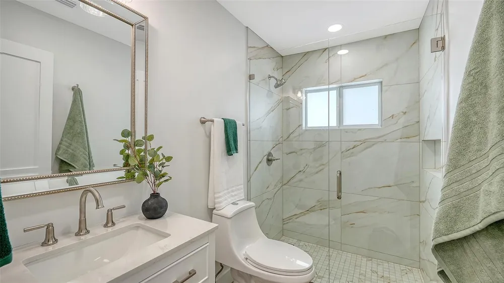 339 TREASURE BOAT WAY Sarasota, FL 34242