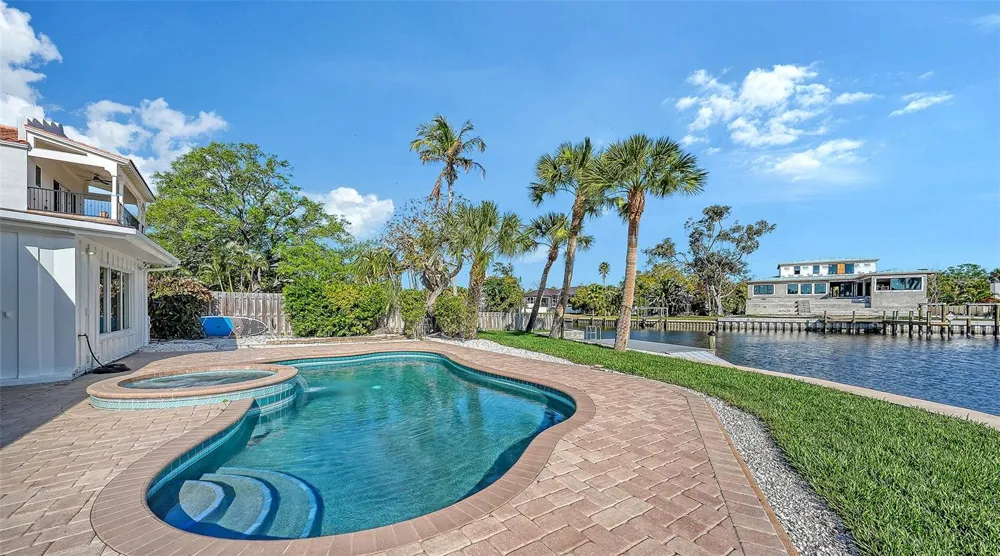 339 TREASURE BOAT WAY Sarasota, FL 34242