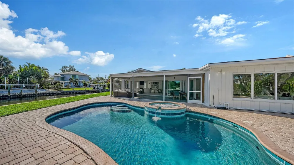 339 TREASURE BOAT WAY Sarasota, FL 34242