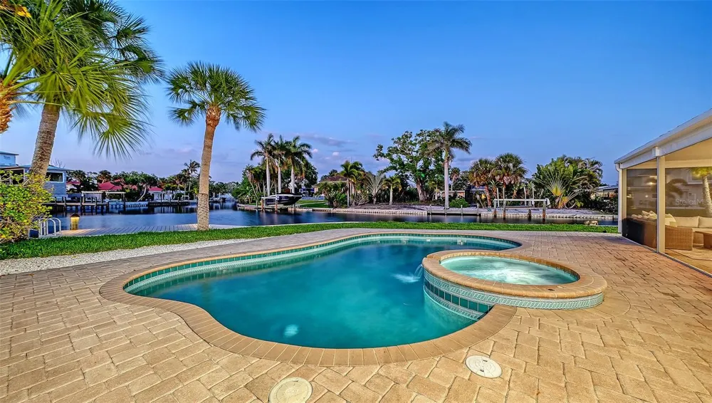 339 TREASURE BOAT WAY Sarasota, FL 34242