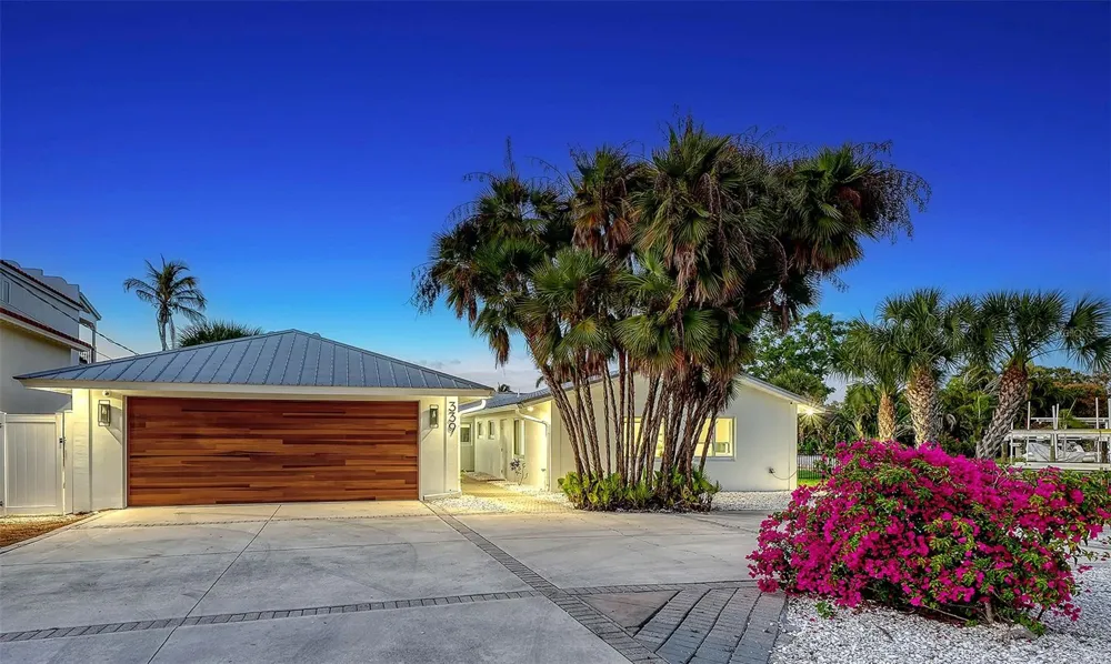 339 TREASURE BOAT WAY Sarasota, FL 34242