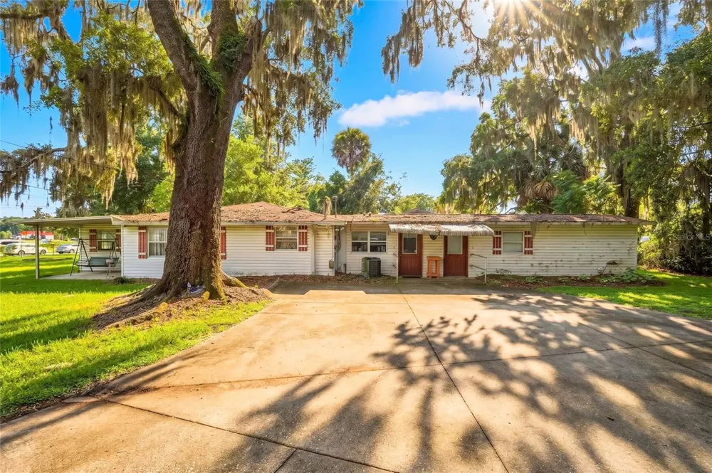 6141 SE BABB ROAD Belleview, FL 34420