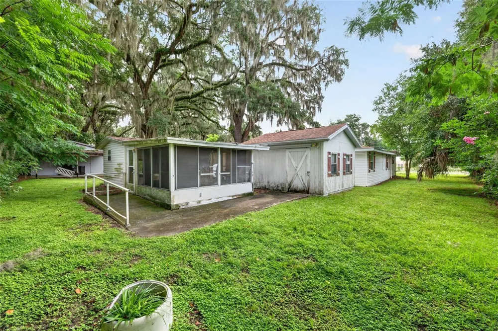 6141 SE BABB ROAD Belleview, FL 34420