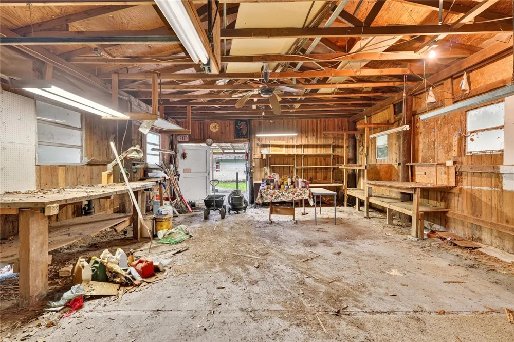6141 SE BABB ROAD Belleview, FL 34420