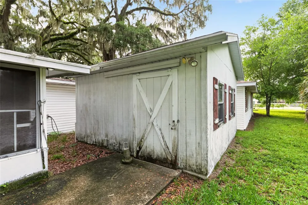 6141 SE BABB ROAD Belleview, FL 34420