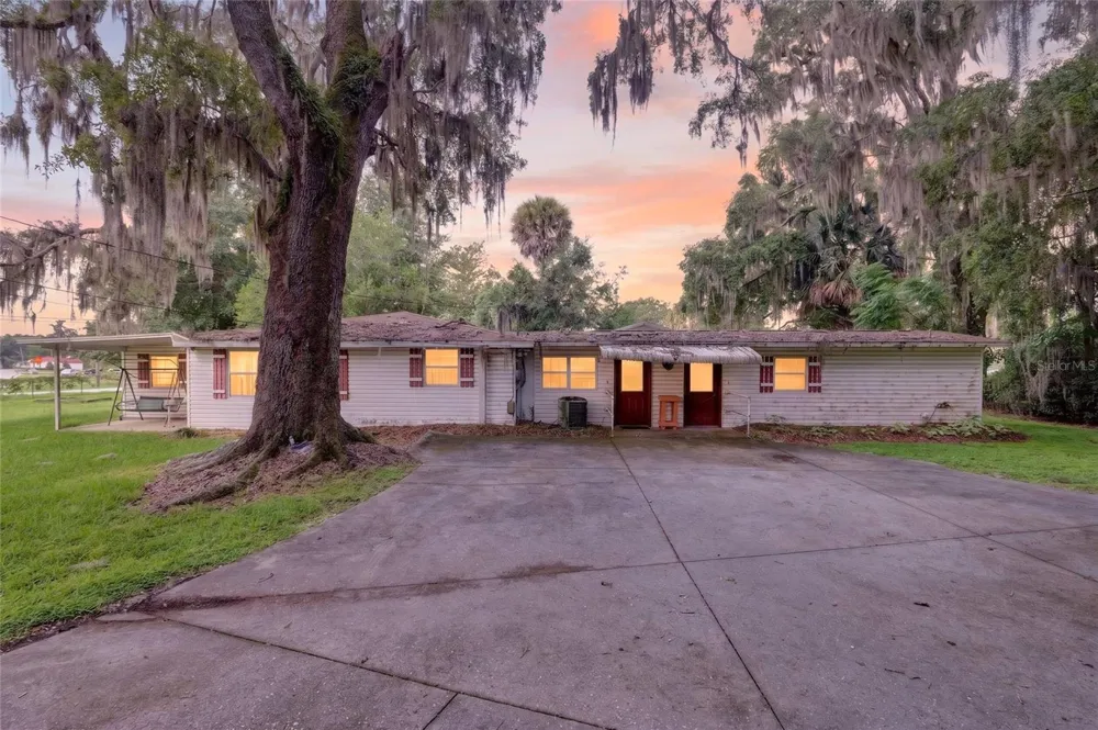 6141 SE BABB ROAD Belleview, FL 34420