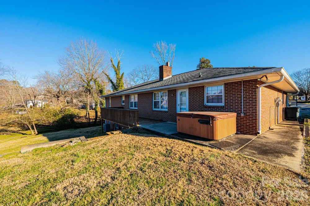 620 Diamondhead Drive NE Lenoir, NC 28645
