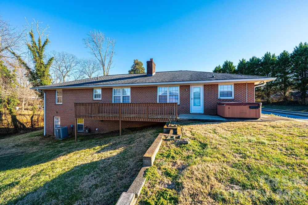 620 Diamondhead Drive NE Lenoir, NC 28645