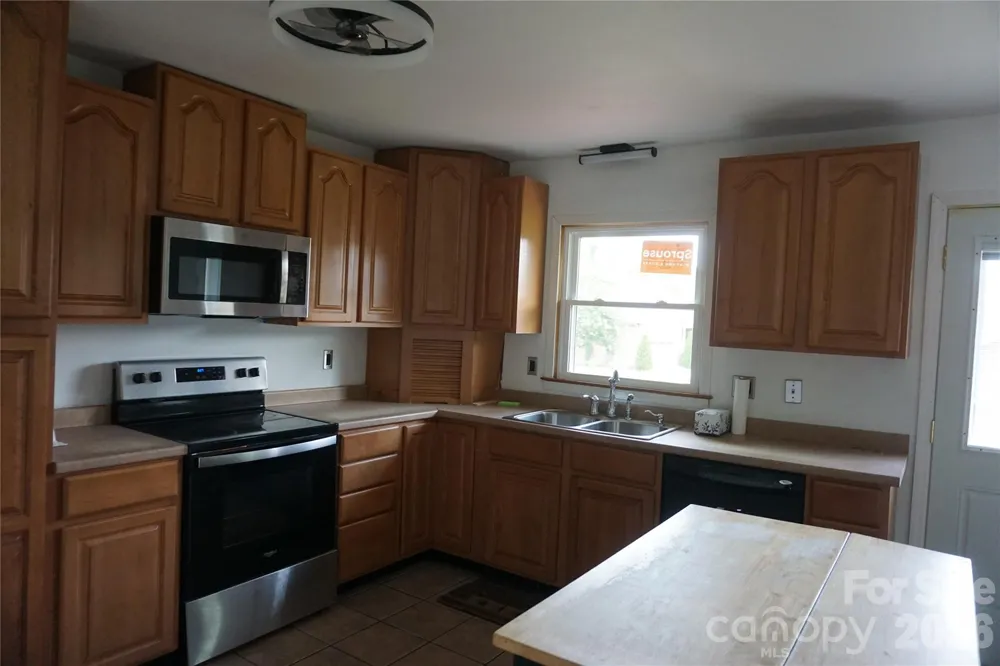 620 Diamondhead Drive NE Lenoir, NC 28645
