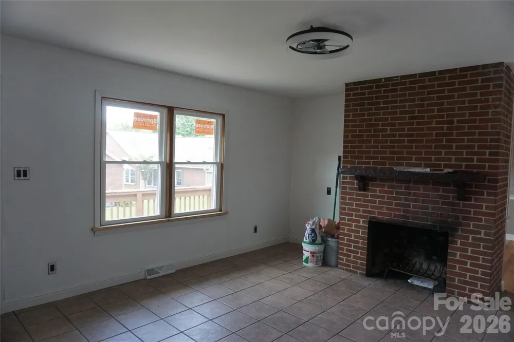 620 Diamondhead Drive NE Lenoir, NC 28645