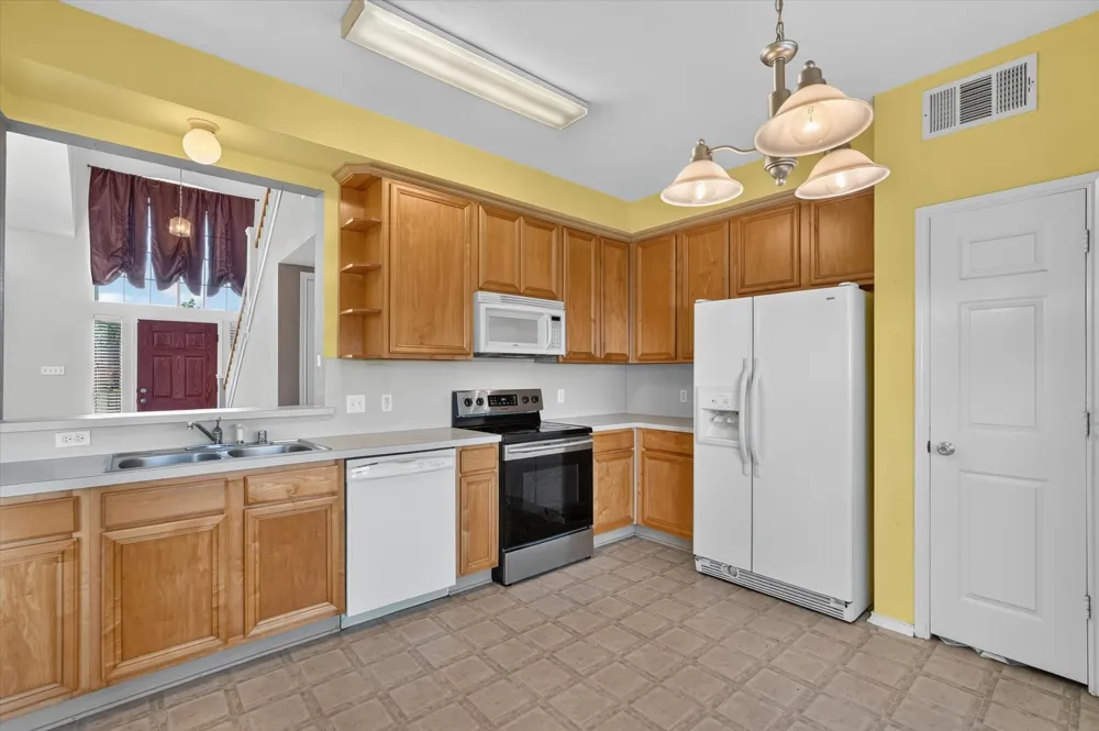504 Hampton Court Seagoville, TX 75159